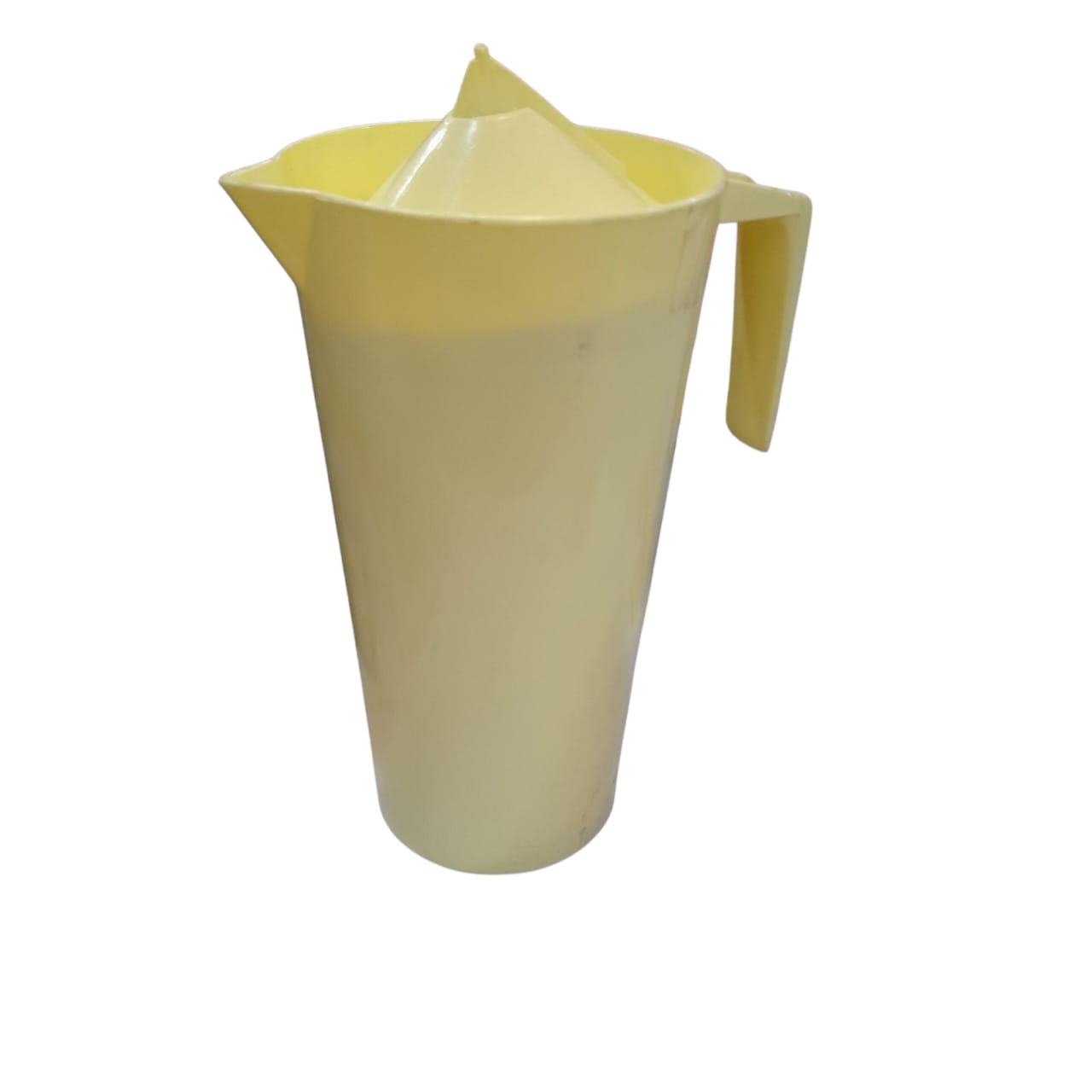 JARRA PLASTICA CON TAPA